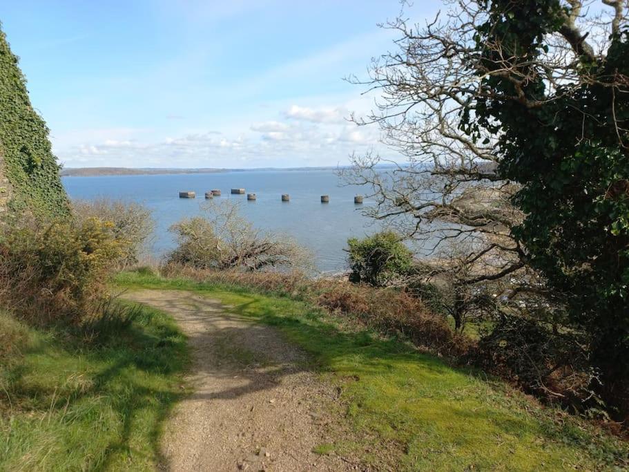 Presqu'Ile De Crozon - Proche Voie Verte Et Plage Lanvéoc Eksteriør bilde